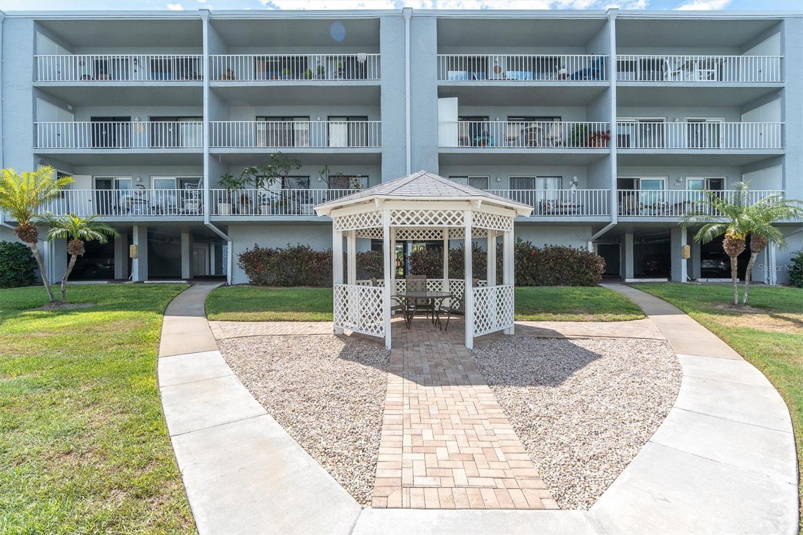 719 PINELLAS BAYWAY S #110, ST PETERSBURG, FL, 33715