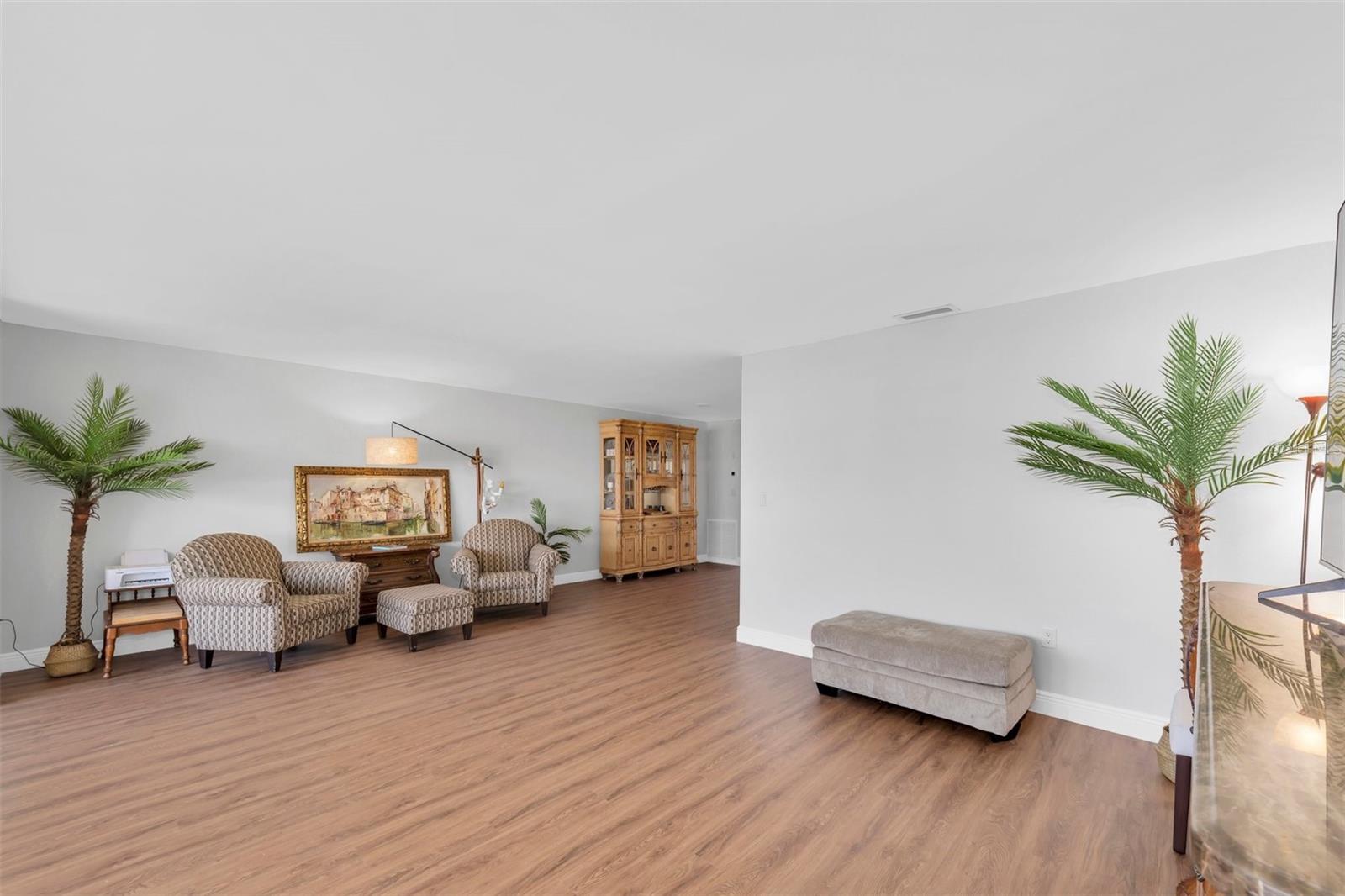 6025 SHORE BLVD S #405, GULFPORT, FL, 33707