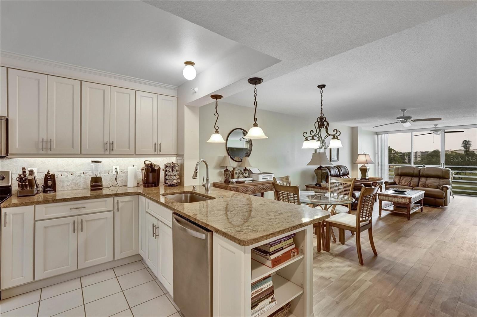 4570 PINEBROOK CIRCLE CIR #404, BRADENTON, FL, 34209