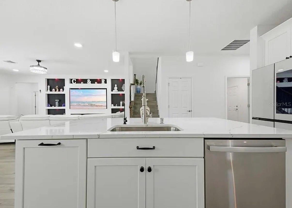 7792 NOTCHED PINE BND, WESLEY CHAPEL, FL, 33545