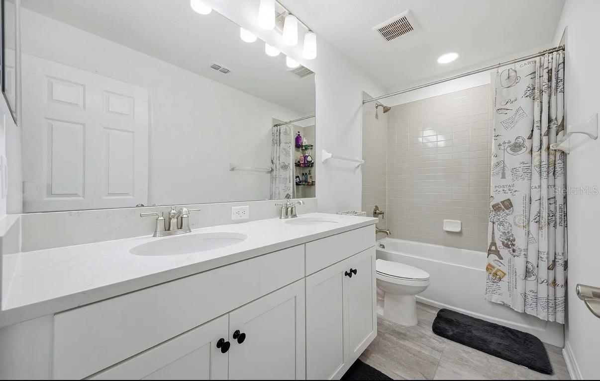7792 NOTCHED PINE BND, WESLEY CHAPEL, FL, 33545