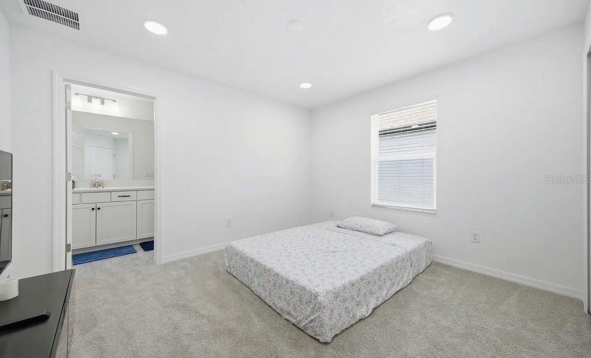 7792 NOTCHED PINE BND, WESLEY CHAPEL, FL, 33545