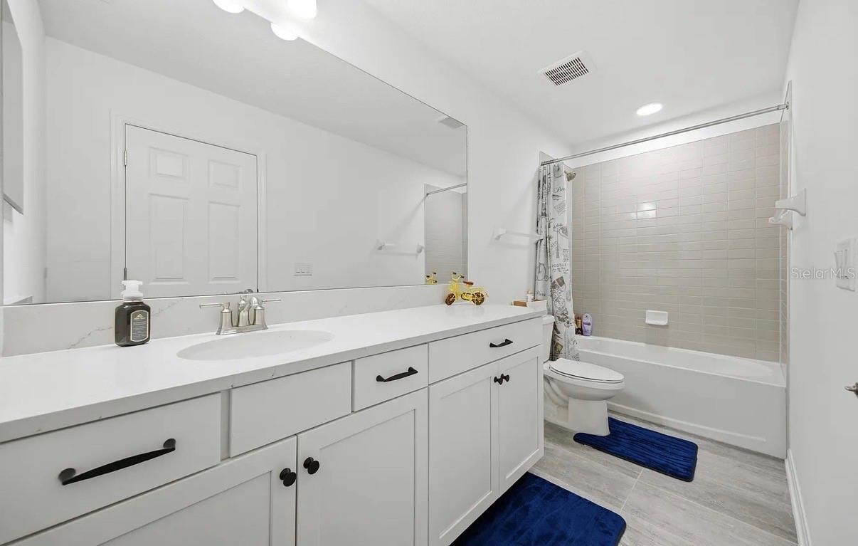 7792 NOTCHED PINE BND, WESLEY CHAPEL, FL, 33545