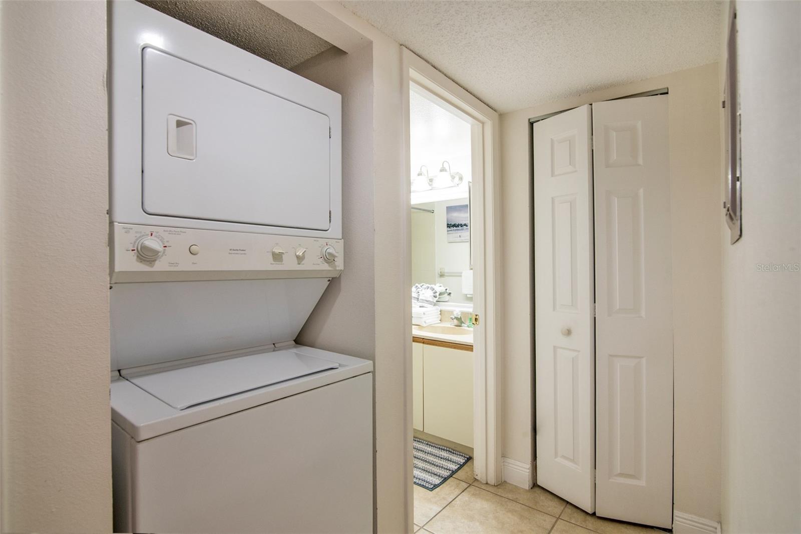 4425 45TH AVE W #101, BRADENTON, FL, 34210