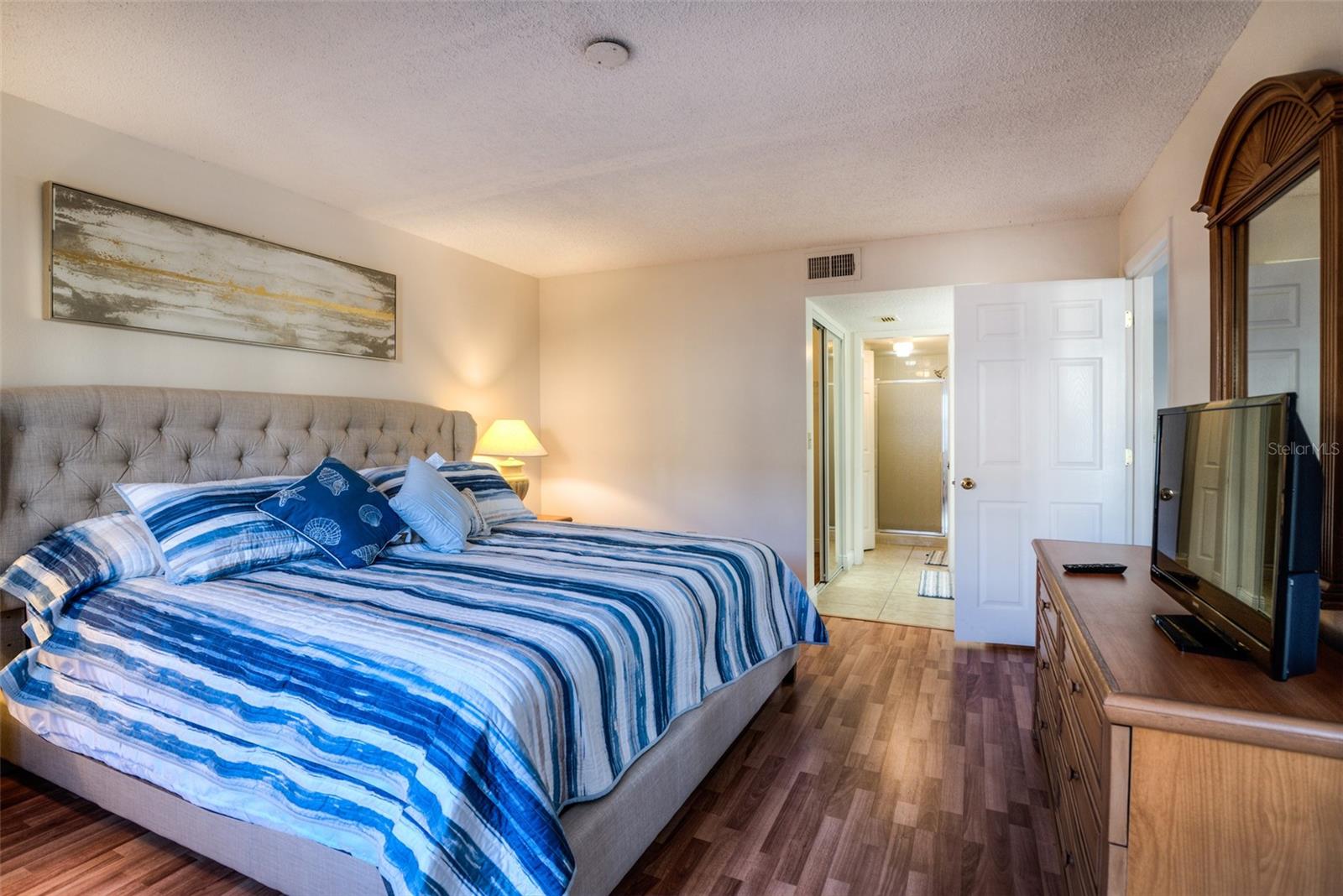 4425 45TH AVE W #101, BRADENTON, FL, 34210
