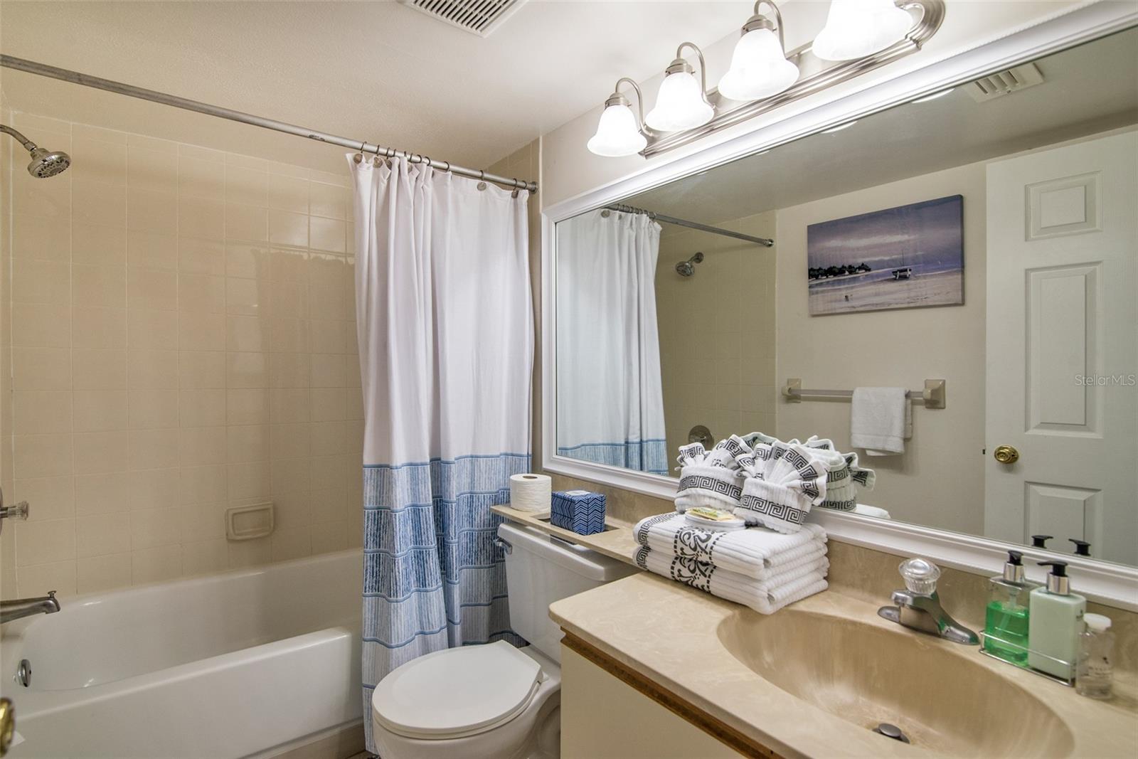 4425 45TH AVE W #101, BRADENTON, FL, 34210