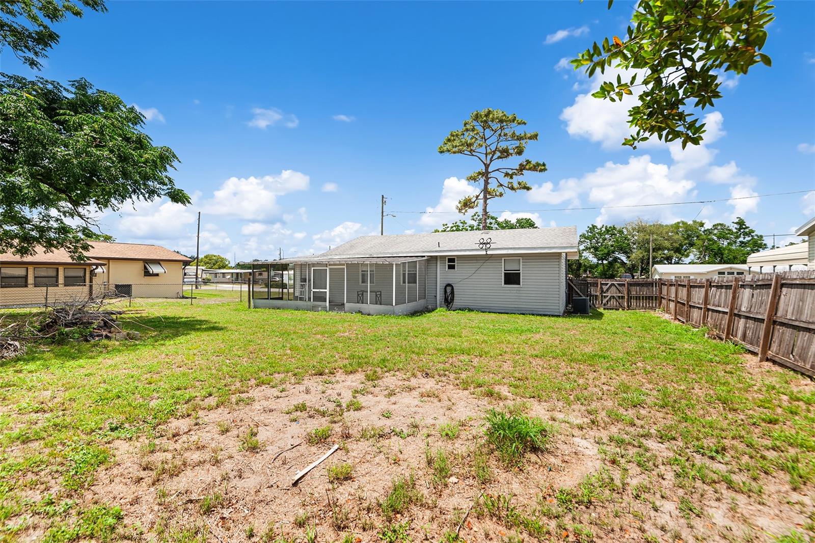 39014 KIRKLAND DR, ZEPHYRHILLS, FL, 33542