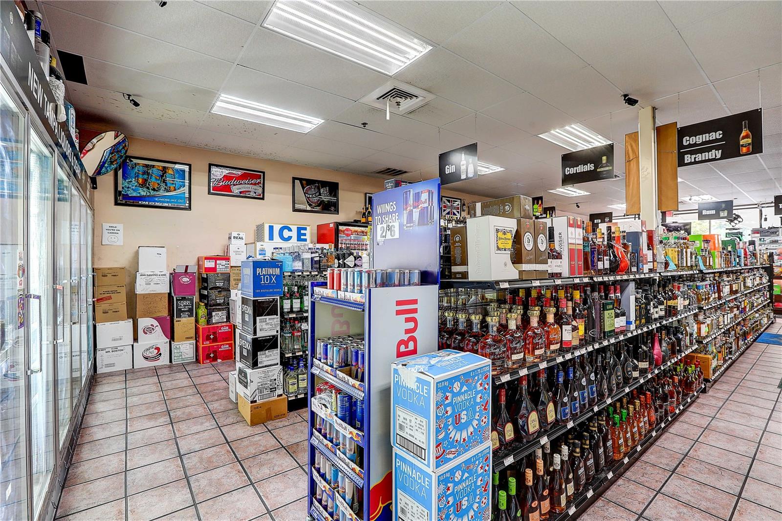 TAMPA, FL, 33647