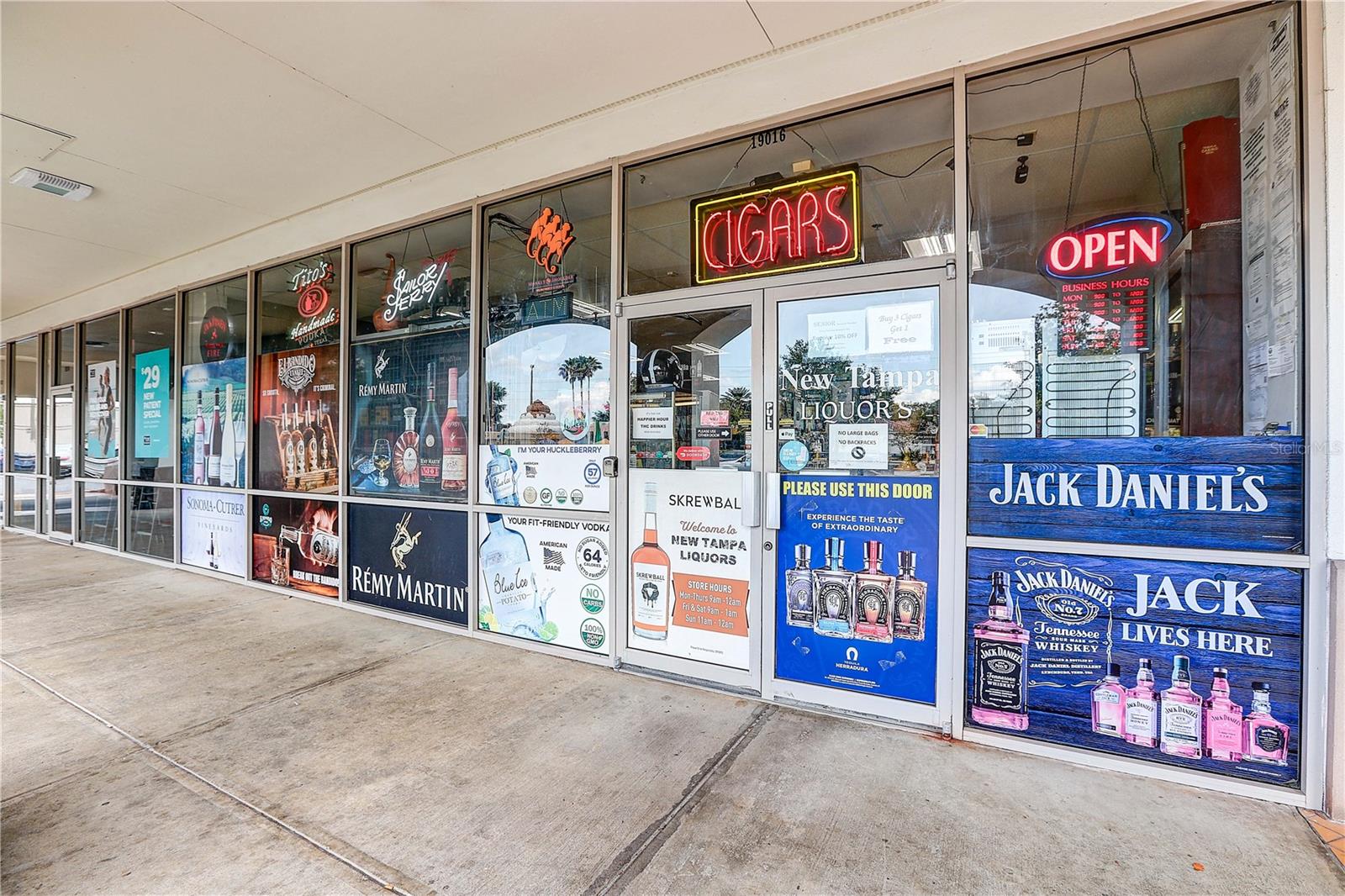 TAMPA, FL, 33647