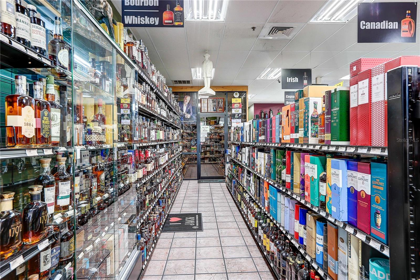 TAMPA, FL, 33647