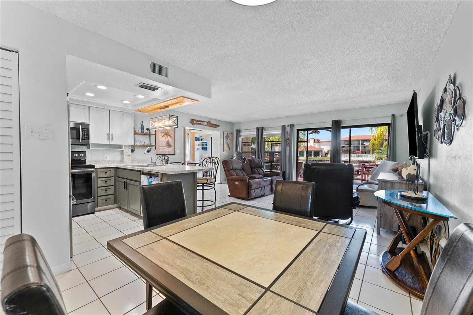 2571 CYPRUS DR #1-101, PALM HARBOR, FL, 34684