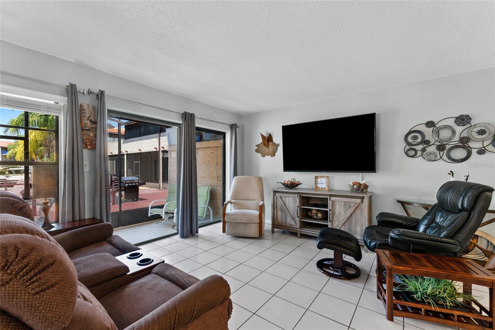 2571 CYPRUS DR #1-101, PALM HARBOR, FL, 34684