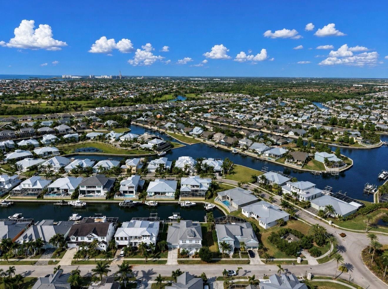 611 MIRABAY BLVD, APOLLO BEACH, FL, 33572