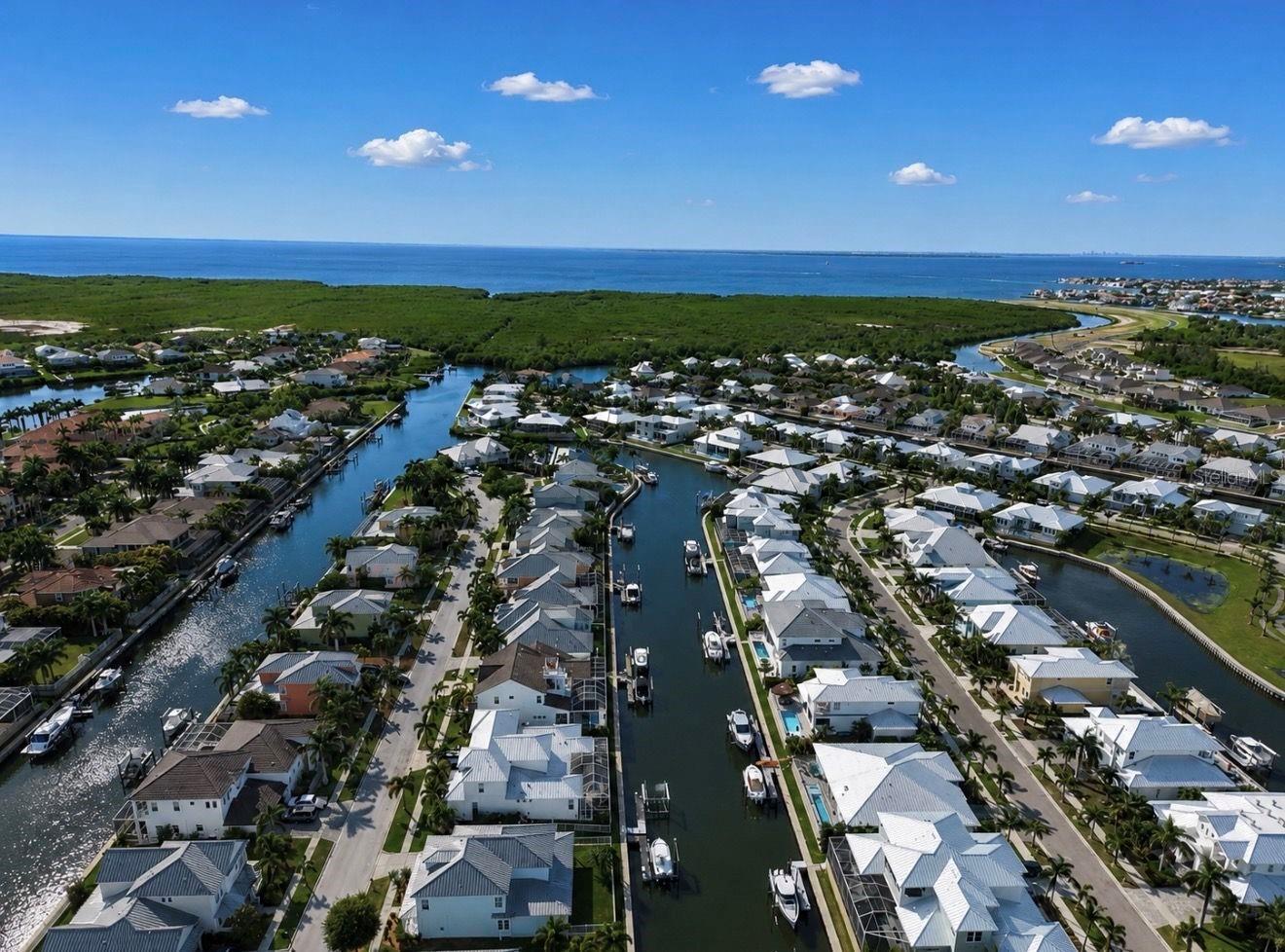 611 MIRABAY BLVD, APOLLO BEACH, FL, 33572