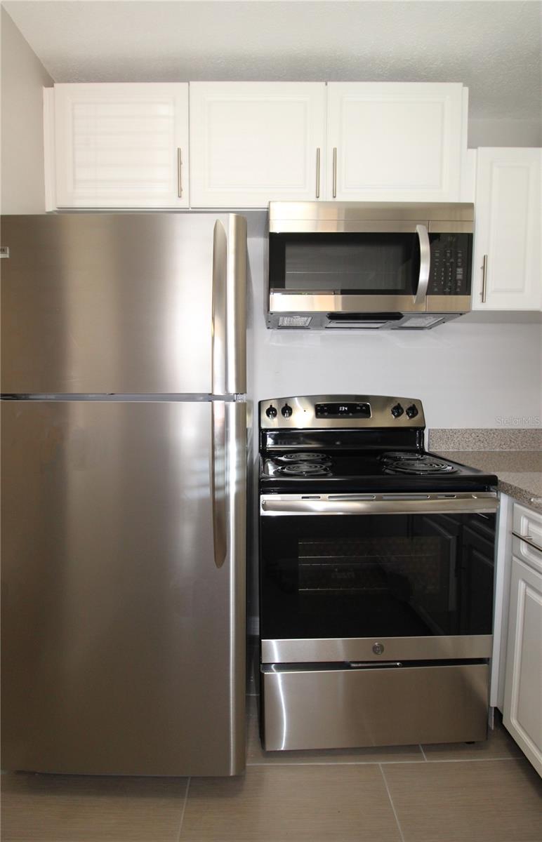 3001 BEE RIDGE RD #121, SARASOTA, FL, 34239
