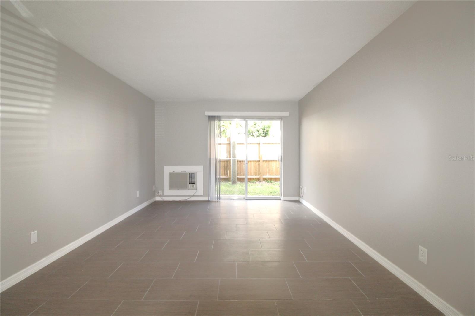 3001 BEE RIDGE RD #121, SARASOTA, FL, 34239