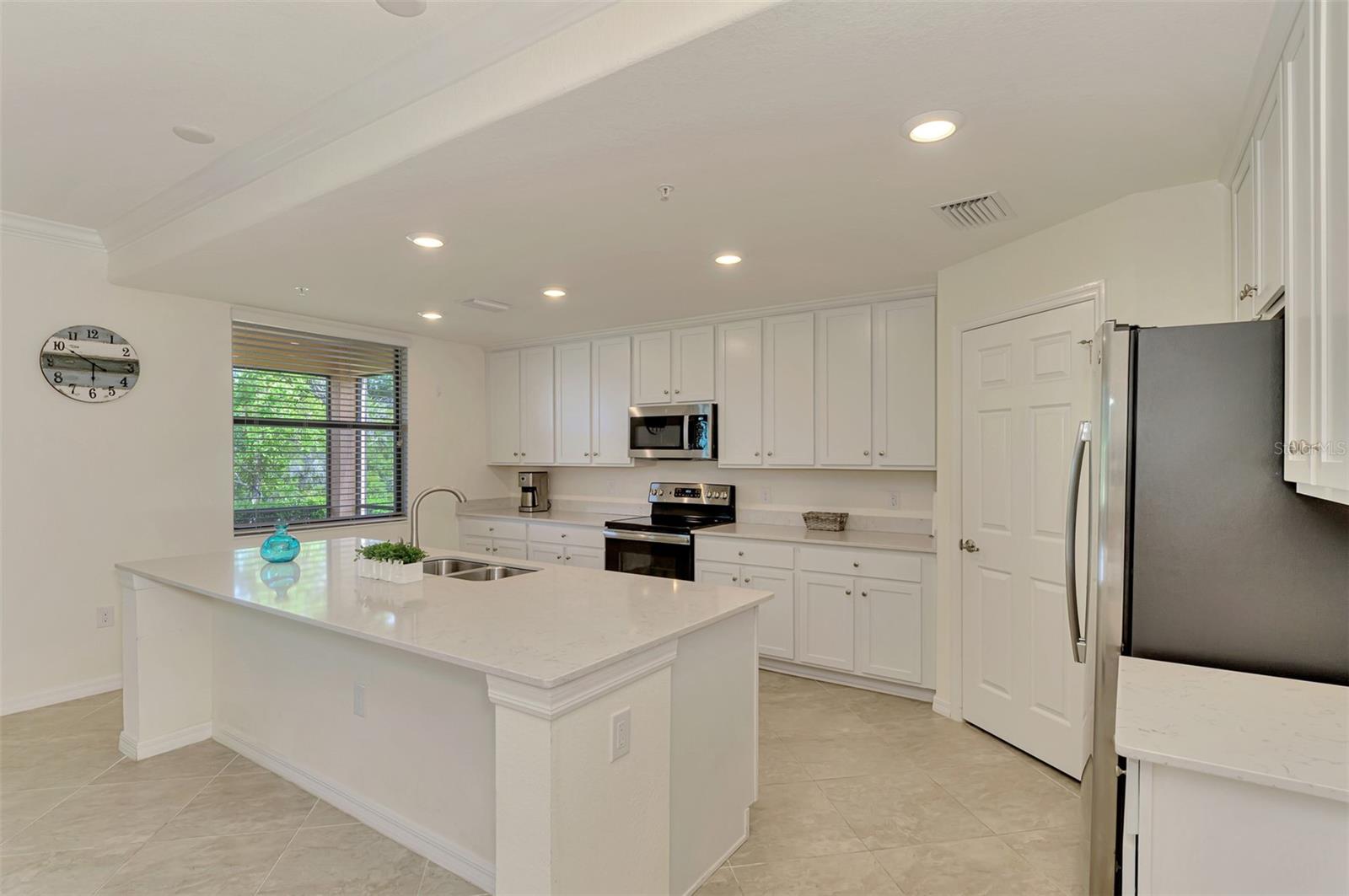 23321 AWABUKI DR #8-102, VENICE, FL, 34293