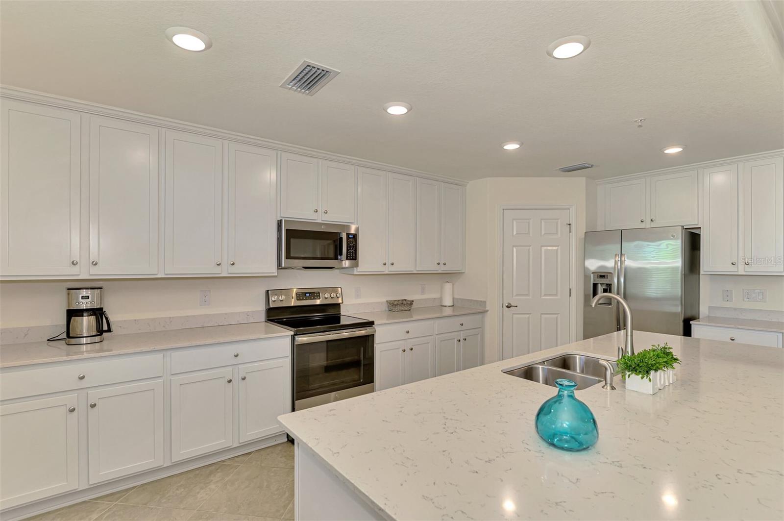 23321 AWABUKI DR #8-102, VENICE, FL, 34293