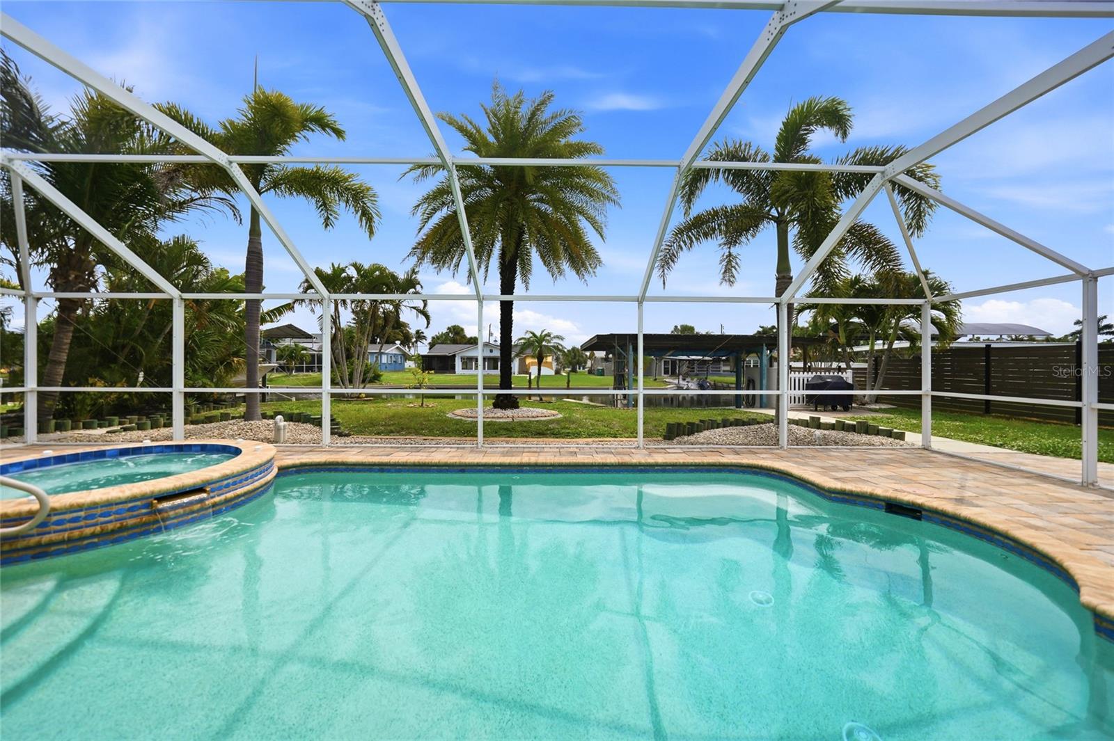 1433 LEMON BAY DR, ENGLEWOOD, FL, 34223