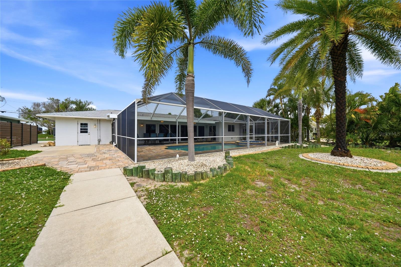 1433 LEMON BAY DR, ENGLEWOOD, FL, 34223