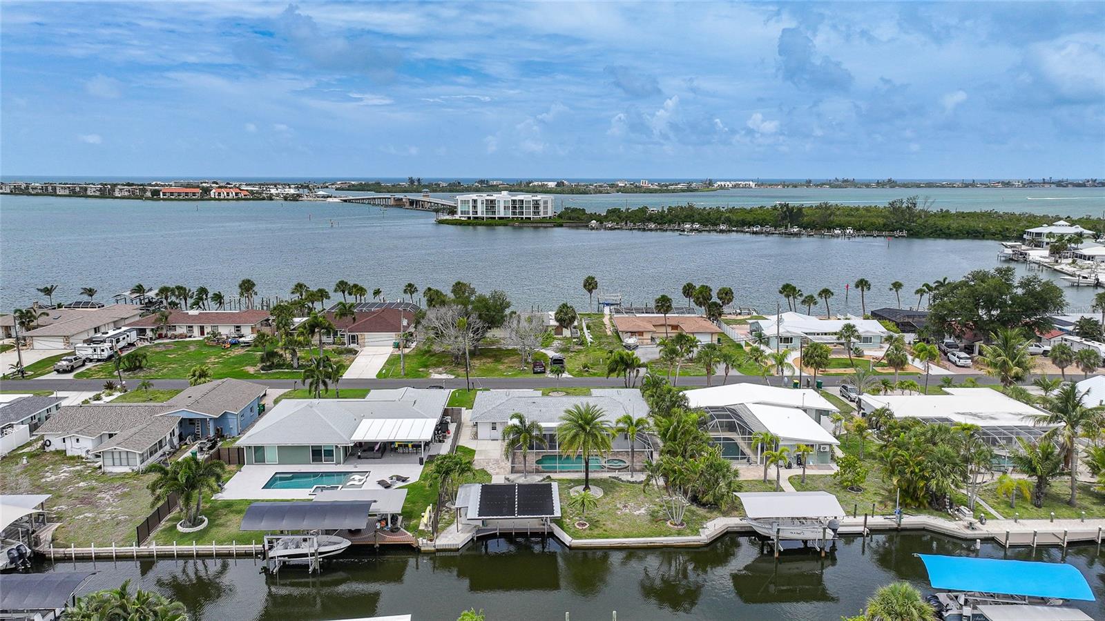 1433 LEMON BAY DR, ENGLEWOOD, FL, 34223