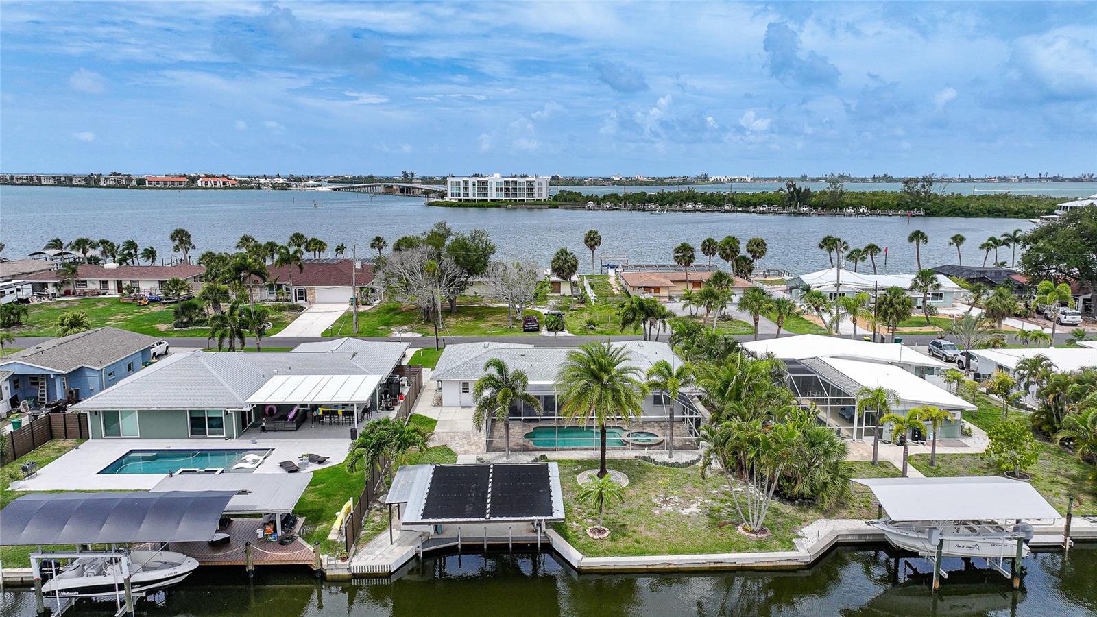 1433 LEMON BAY DR, ENGLEWOOD, FL, 34223