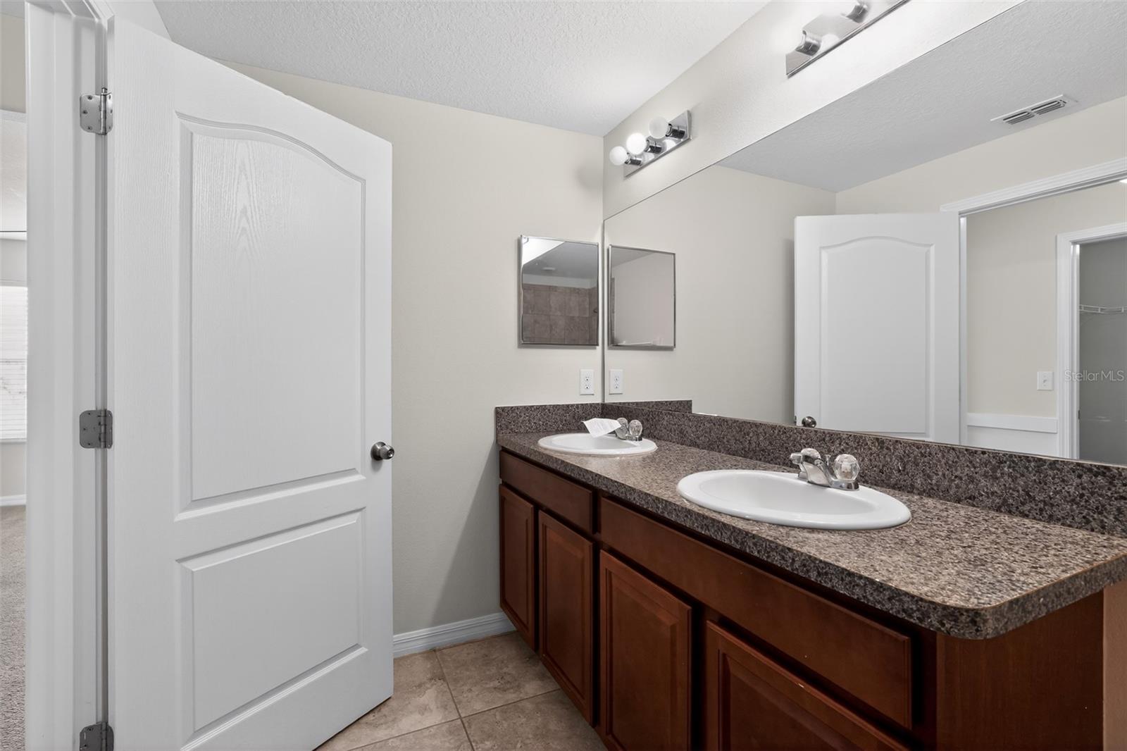 2224 GOLDEN FALCON DR, RUSKIN, FL, 33570