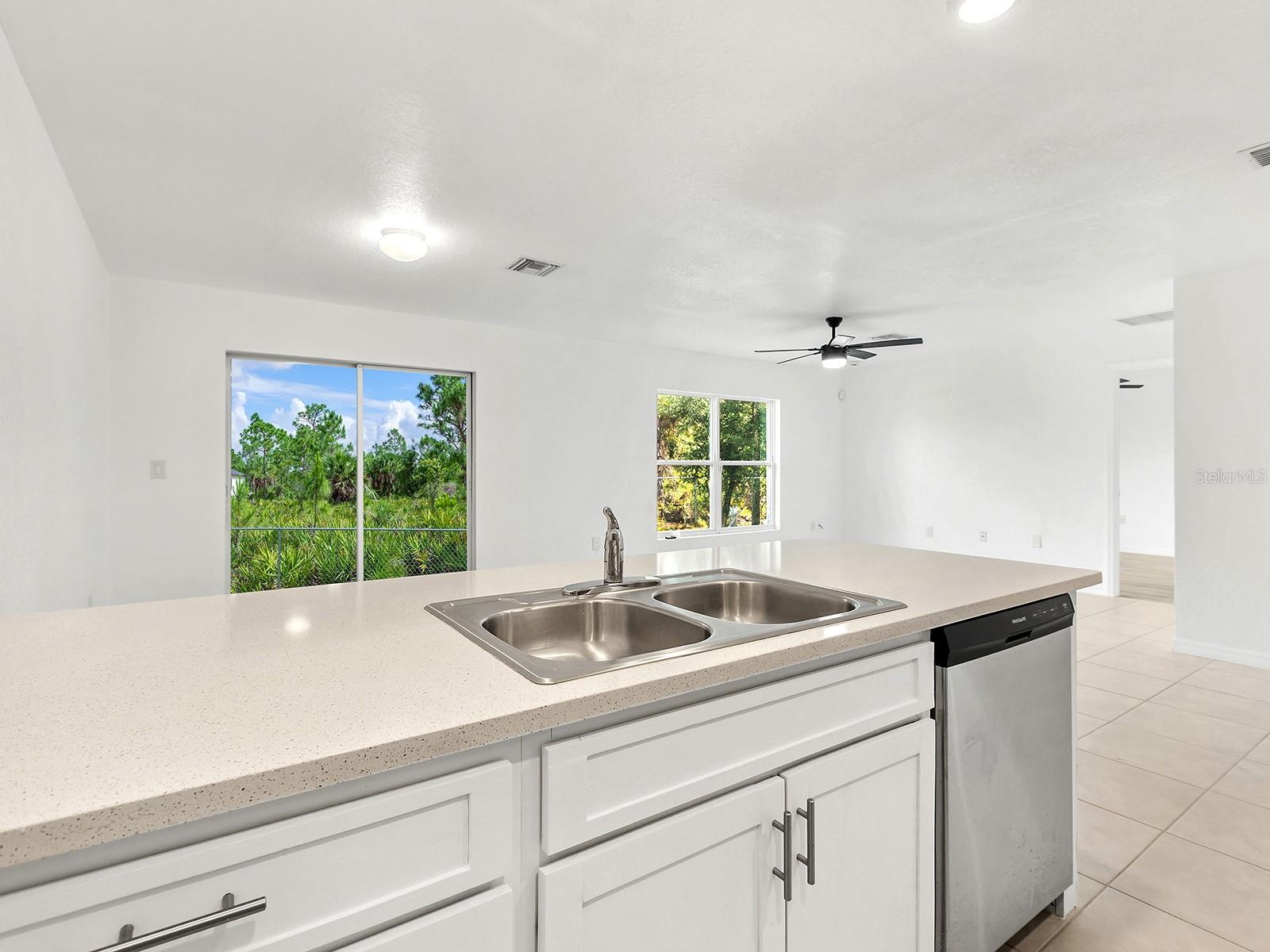 12168 GROSSPOINT AVE, PORT CHARLOTTE, FL, 33981