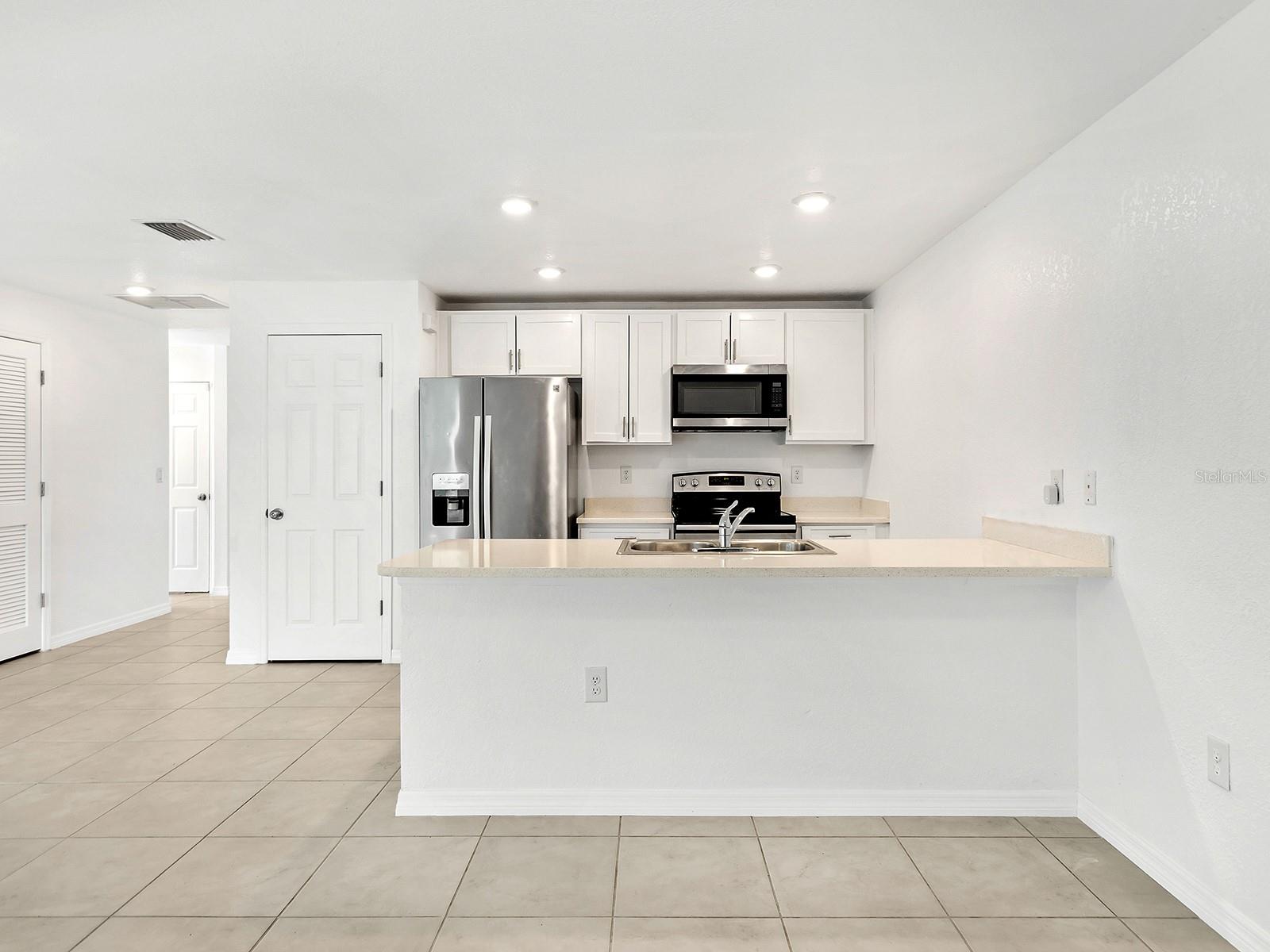 12168 GROSSPOINT AVE, PORT CHARLOTTE, FL, 33981