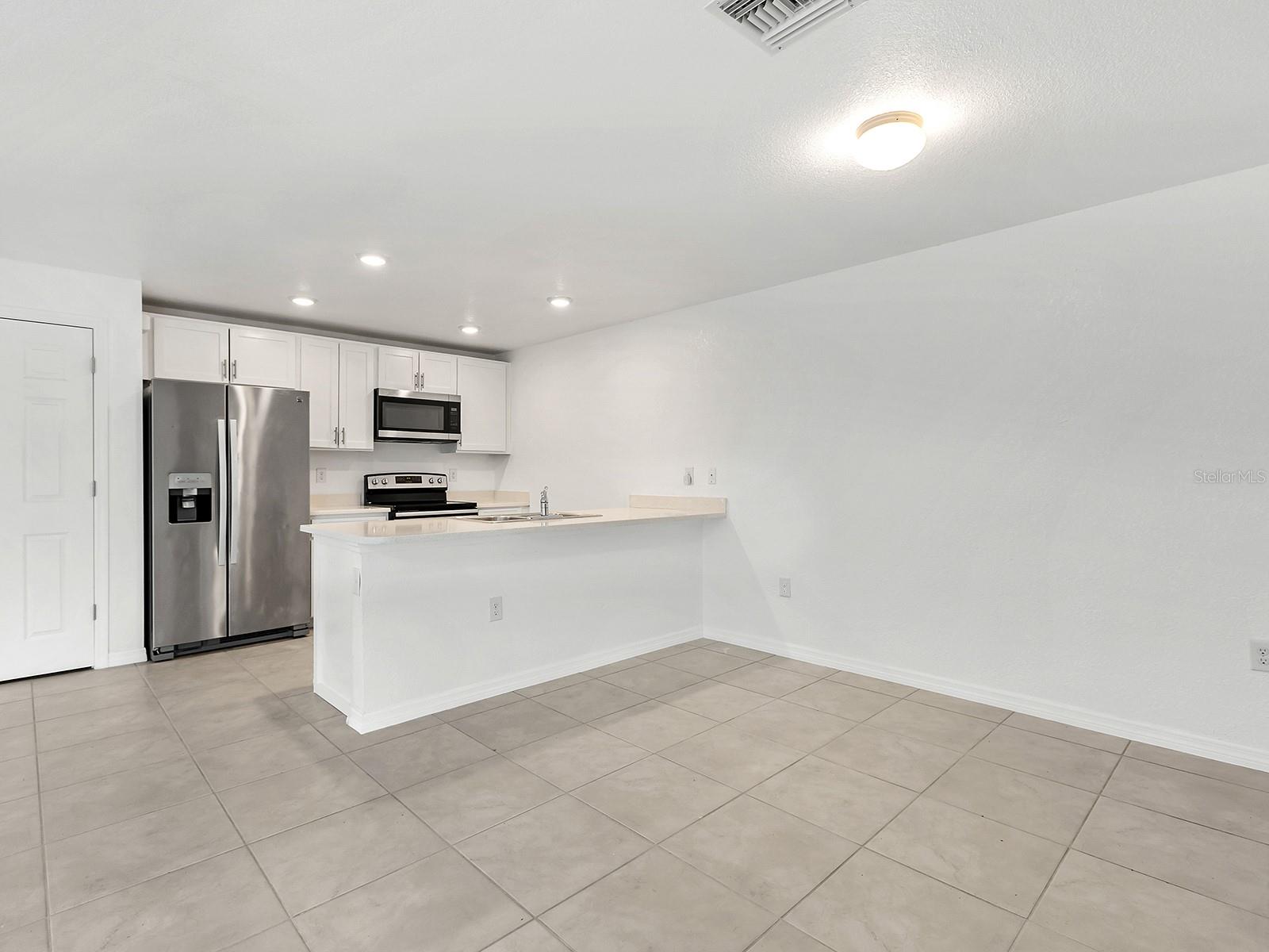 12168 GROSSPOINT AVE, PORT CHARLOTTE, FL, 33981