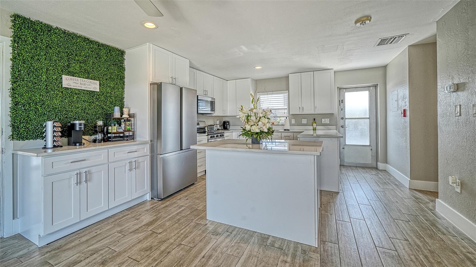 5830 MIDNIGHT PASS RD #32, SARASOTA, FL, 34242