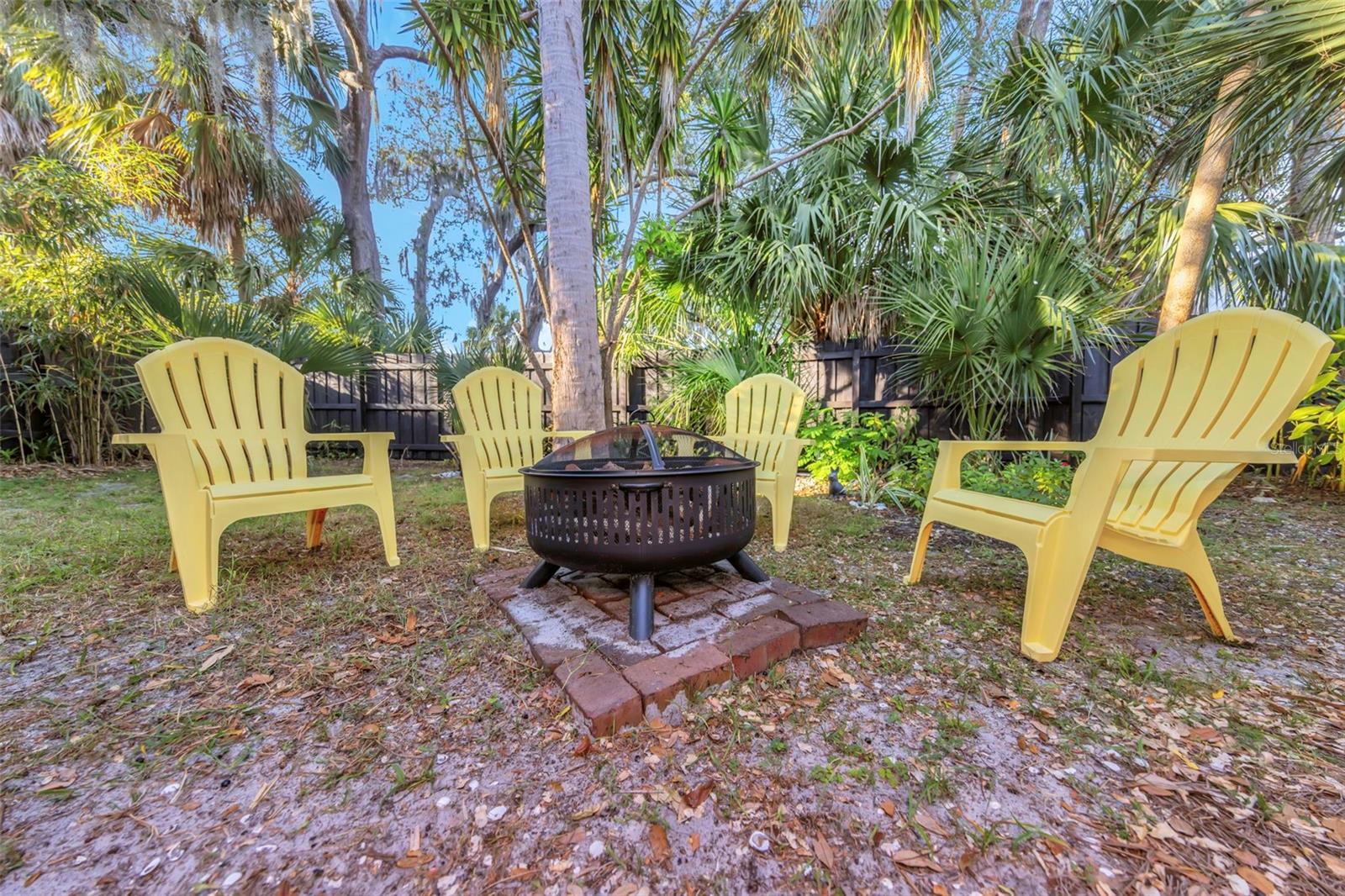116 READ ST, TARPON SPRINGS, FL, 34689