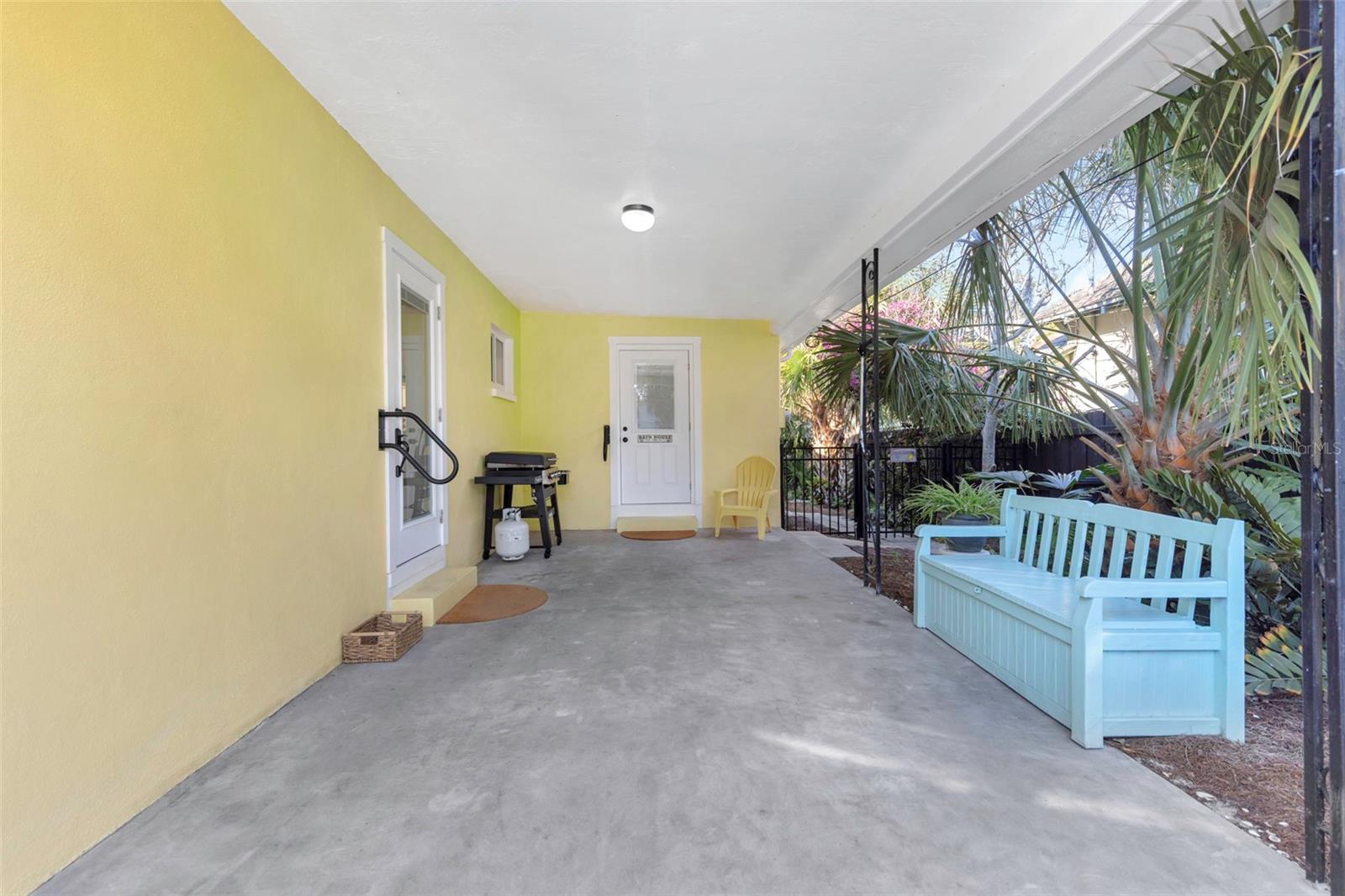 116 READ ST, TARPON SPRINGS, FL, 34689