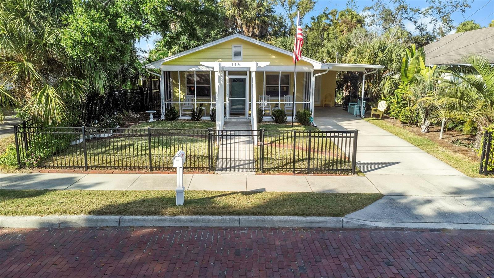 116 READ ST, TARPON SPRINGS, FL, 34689