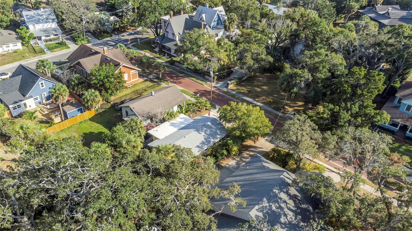 116 READ ST, TARPON SPRINGS, FL, 34689