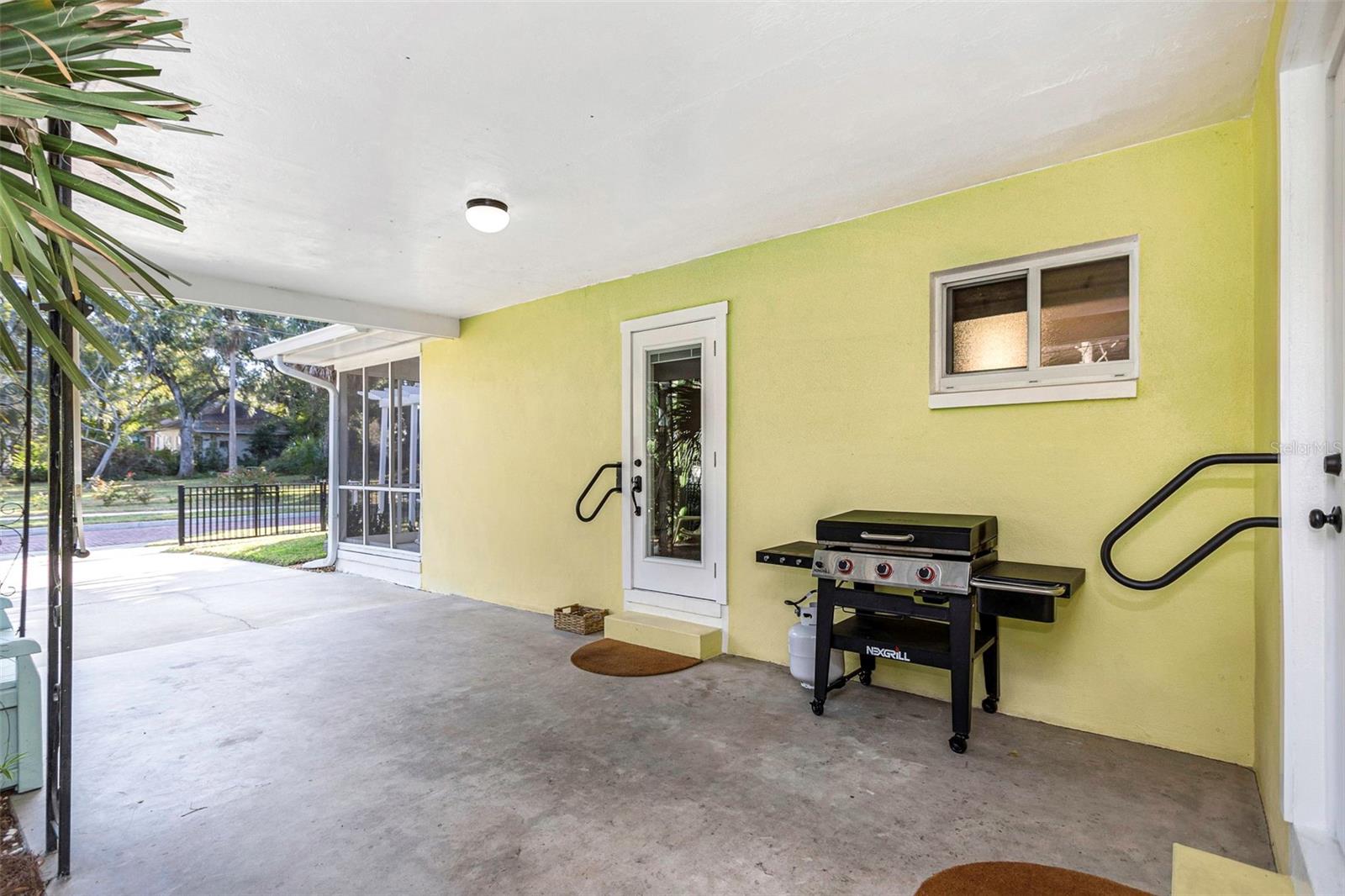 116 READ ST, TARPON SPRINGS, FL, 34689
