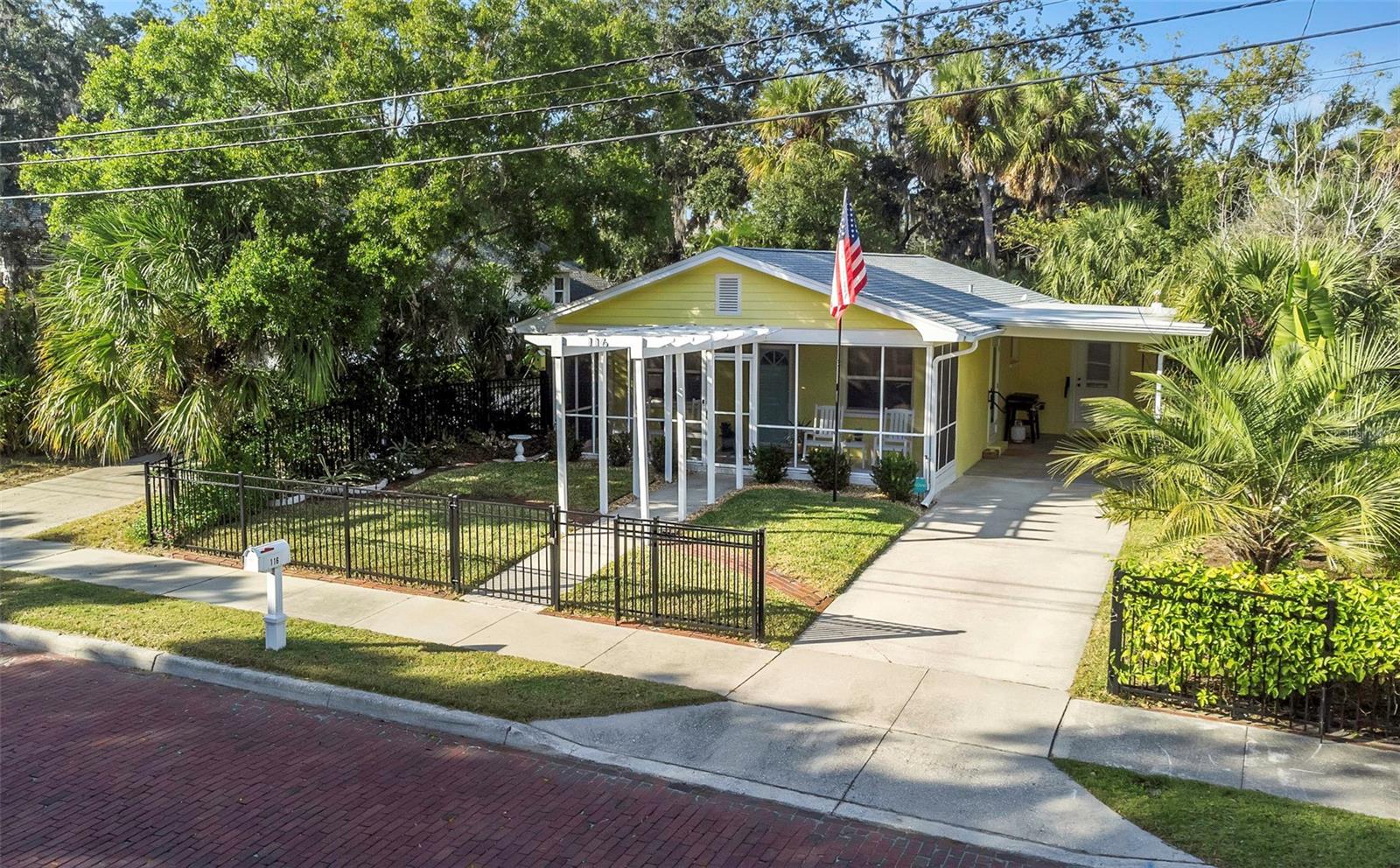 116 READ ST, TARPON SPRINGS, FL, 34689