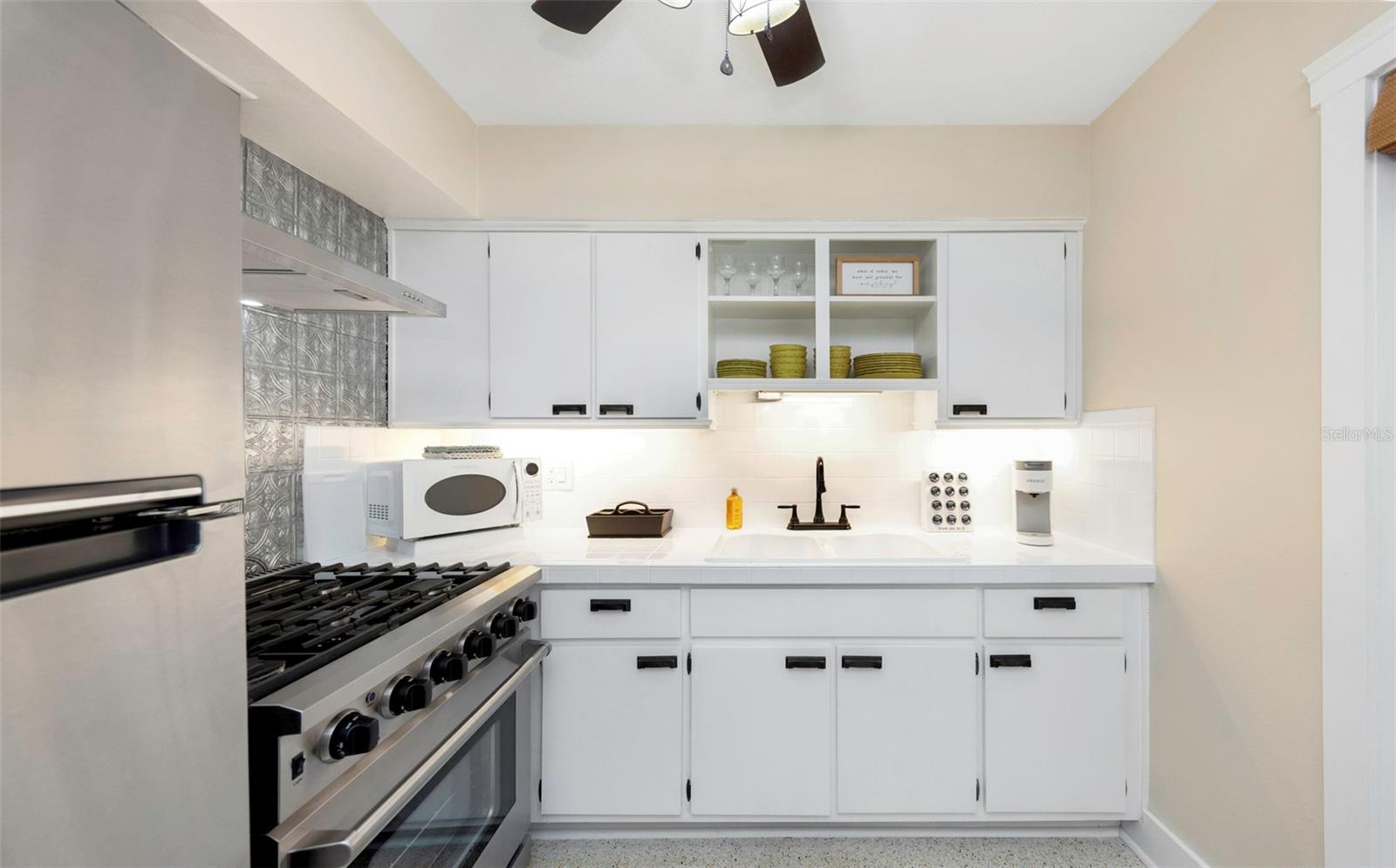 116 READ ST, TARPON SPRINGS, FL, 34689