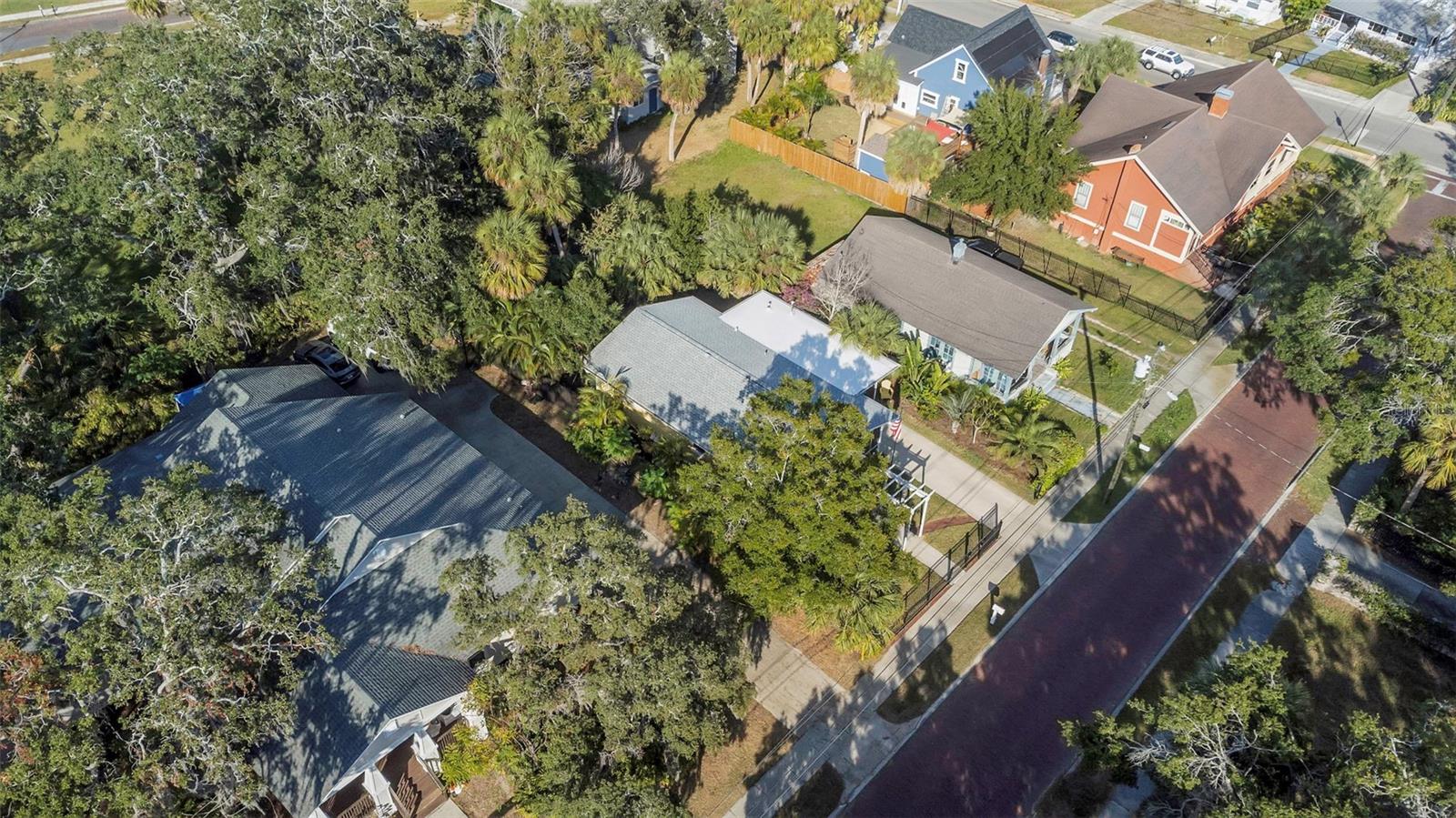 116 READ ST, TARPON SPRINGS, FL, 34689