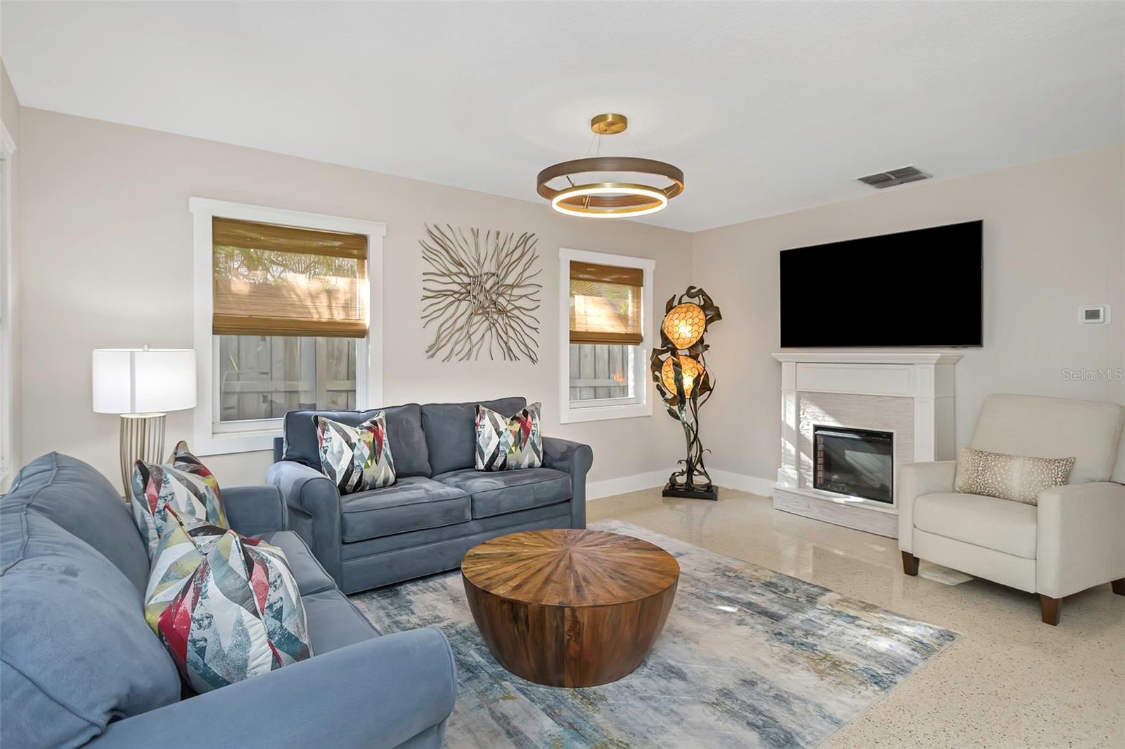 116 READ ST, TARPON SPRINGS, FL, 34689