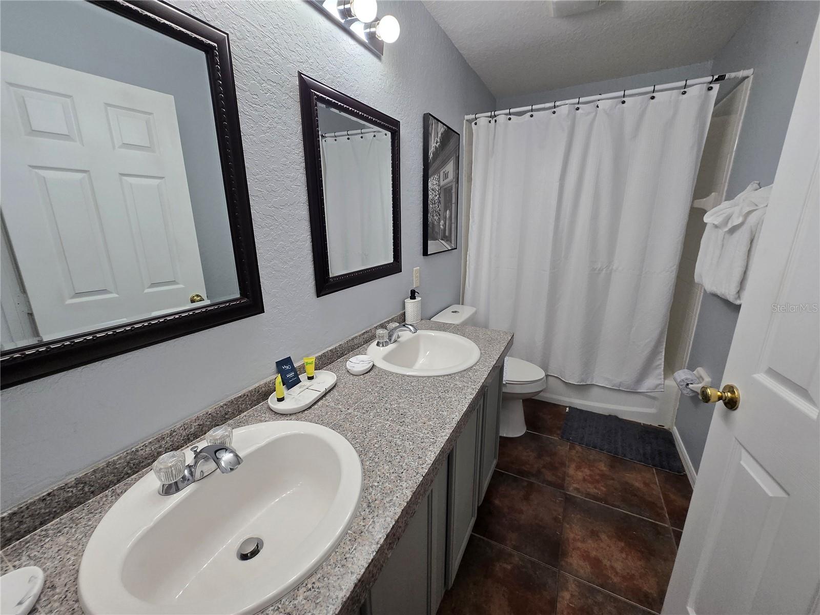 930 OXFORD DR, DAVENPORT, FL, 33897