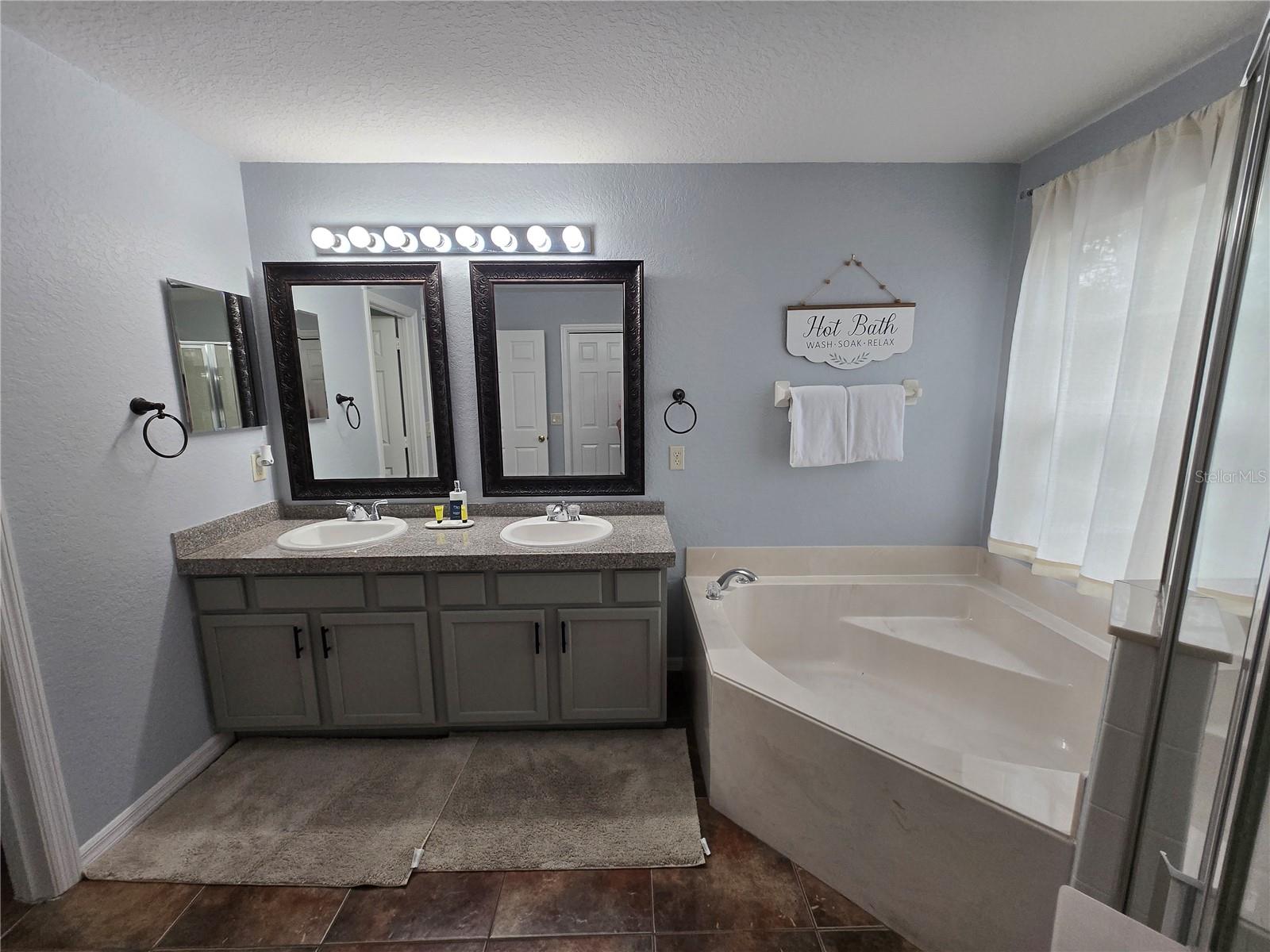 930 OXFORD DR, DAVENPORT, FL, 33897