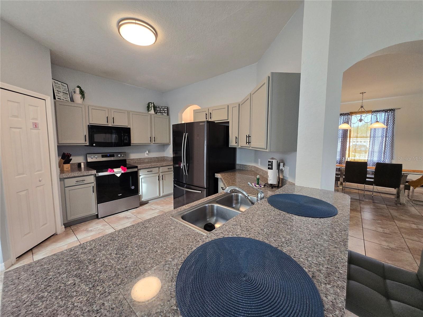 930 OXFORD DR, DAVENPORT, FL, 33897