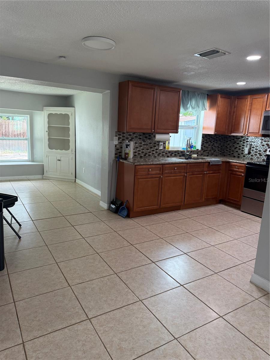 7325 IVANHOE DR, PORT RICHEY, FL, 34668