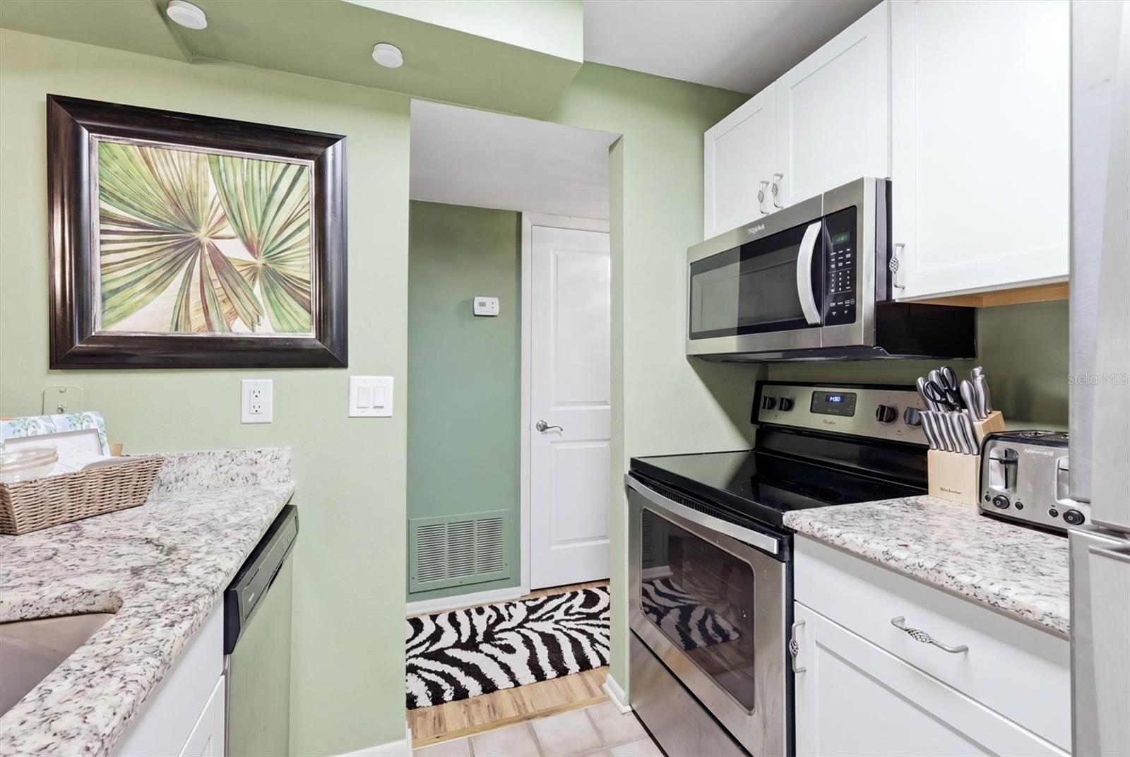3217 BENEVA RD #102, SARASOTA, FL, 34232
