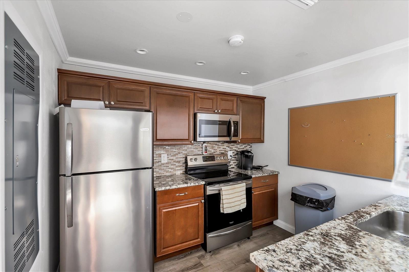 3217 BENEVA RD #102, SARASOTA, FL, 34232