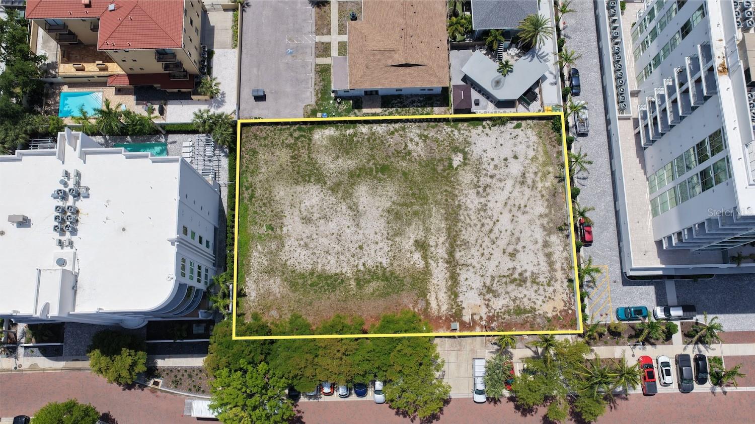 621 GOLDEN GATE PT, SARASOTA, FL, 34236