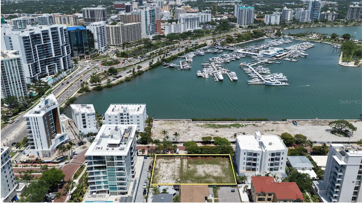 621 GOLDEN GATE PT, SARASOTA, FL, 34236