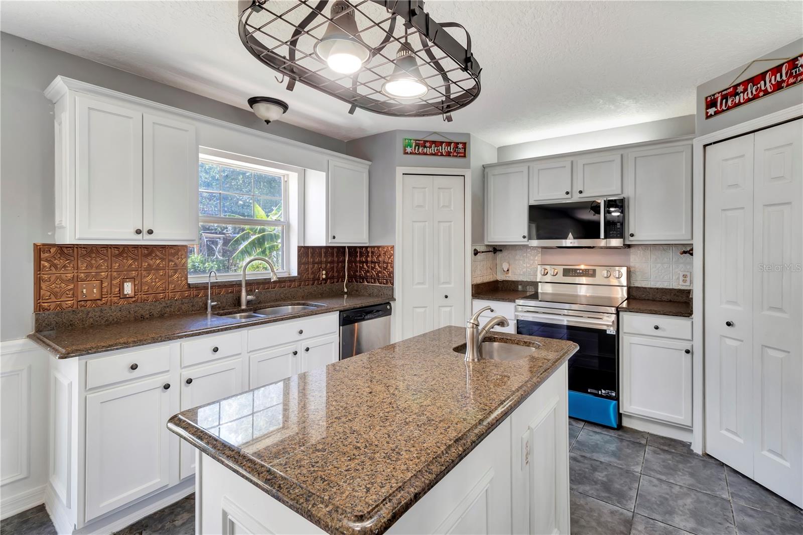 7642 PARK HILL AVE, LEESBURG, FL, 34748