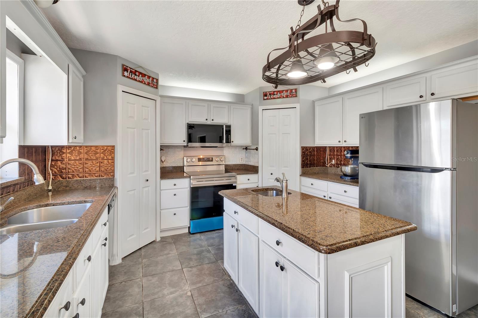 7642 PARK HILL AVE, LEESBURG, FL, 34748